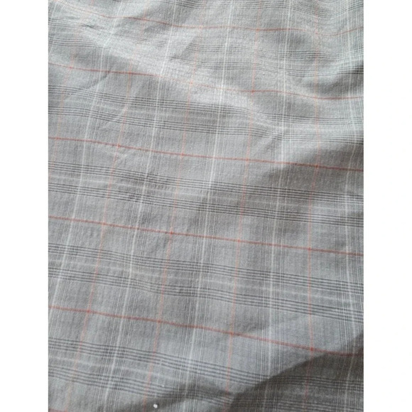 The North Face Gray Plaid Shorts Sz 32 9" Inseam Stretch Hybrid Outdoor Hike - Picture 3 of 10